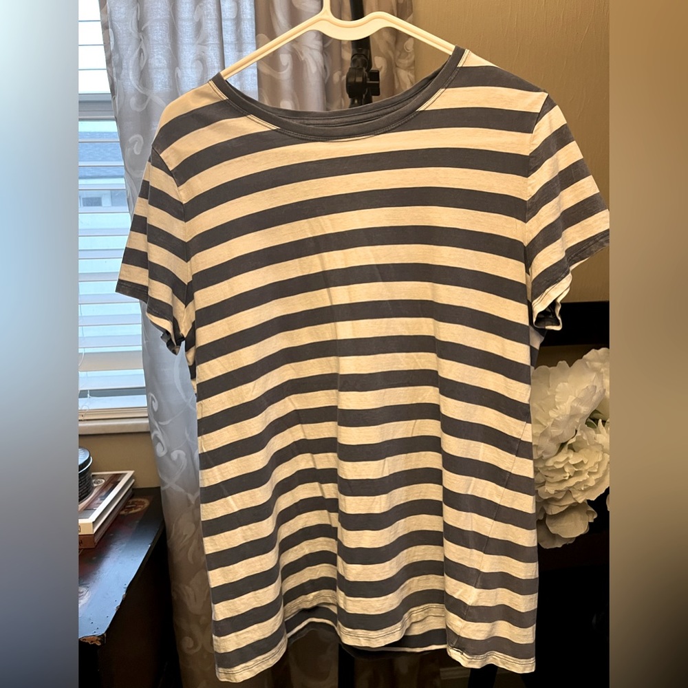 Blue and White Striped Gap Xtra Large Shirt